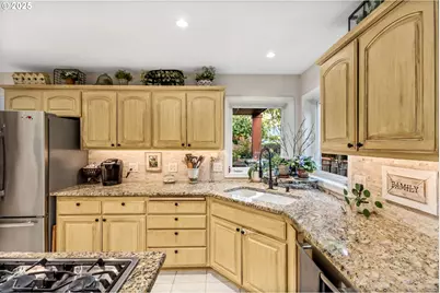 12176 SW Ames Ln, Portland, OR 97224 - Photo 12