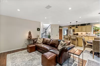 12176 SW Ames Ln, Portland, OR 97224 - Photo 10