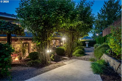 12176 SW Ames Ln, Portland, OR 97224 - Photo 38