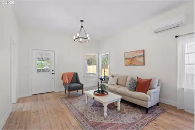 726 SW 22nd St, Pendleton, OR 97801 - Photo 4