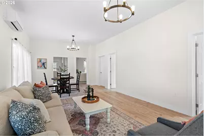 726 SW 22nd St, Pendleton, OR 97801 - Photo 6