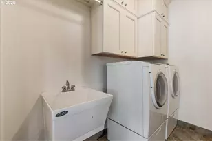 5680 SW Minter Bridge Rd, Hillsboro, OR 97123 - Photo 38