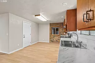 2082 Ohio St, Eugene, OR 97402 - Photo 8