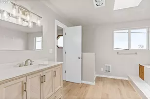 2082 Ohio St, Eugene, OR 97402 - Photo 14