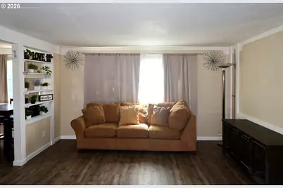 8651 Thurston Rd #4, Springfield, OR 97478 - Photo 6
