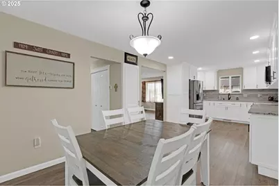 1010 W Luellen Dr, Roseburg, OR 97471 - Photo 18