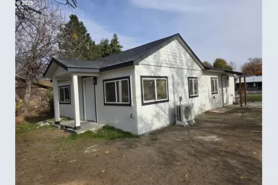 310 NE Fourth St, Irrigon, OR 97844 - Photo 2