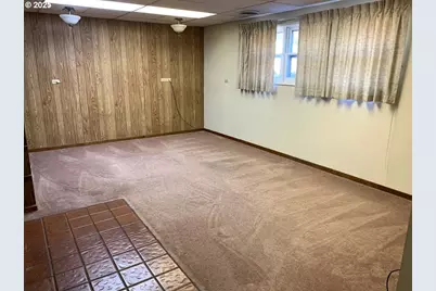 5325 NW 137th Ave, Portland, OR 97229 - Photo 8