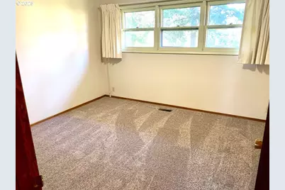 5325 NW 137th Ave, Portland, OR 97229 - Photo 14