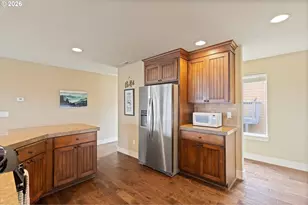 3208 NW Jetty Ave, Lincoln City, OR 97367 - Photo 10