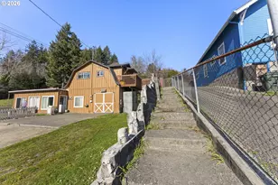 1148 Minnesota Ave, Coos Bay, OR 97420 - Photo 4