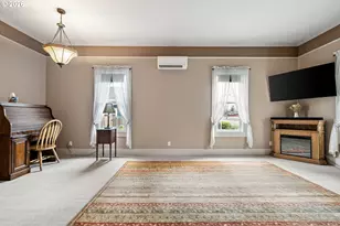 646 B St, Springfield, OR 97477 - Photo 10