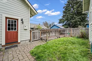 646 B St, Springfield, OR 97477 - Photo 34