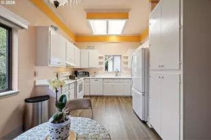 646 B St, Springfield, OR 97477 - Photo 20