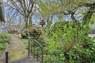 646 B St, Springfield, OR 97477 - Photo 44