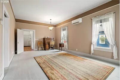 646 B St, Springfield, OR 97477 - Photo 8