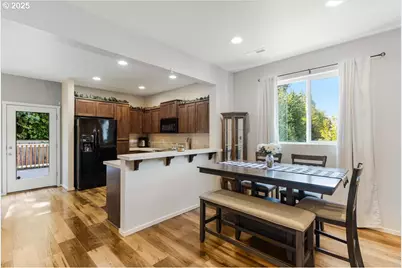 1301 NE 70th St, Vancouver, WA 98665 - Photo 6