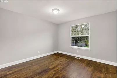 5118 NE Jarrett St, Portland, OR 97218 - Photo 14