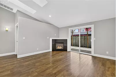 5118 NE Jarrett St, Portland, OR 97218 - Photo 4