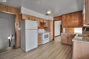 12631 SE Market St, Portland, OR 97233 - Photo 8