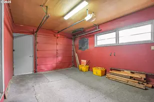 12631 SE Market St, Portland, OR 97233 - Photo 18