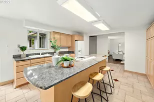 5540 SW Seymour St, Portland, OR 97221 - Photo 8