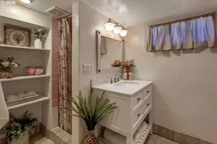 8100 SW Locust St, Portland, OR 97223 - Photo 34