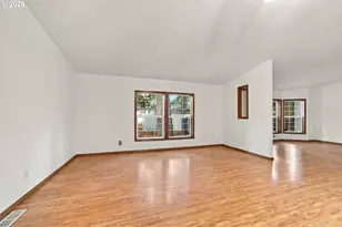 2302 SE 113th Ave, Portland, OR 97216 - Photo 10