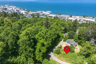 972 22nd St, Astoria, OR 97103 - Photo 1