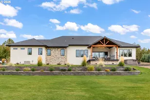 62825 Montara Dr, Bend, OR 97701 - Photo 8