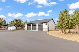 62825 Montara Dr, Bend, OR 97701 - Photo 40