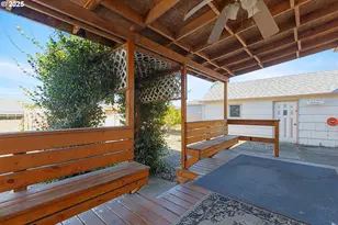 2812 W Sanders Ave, Roseburg, OR 97471 - Photo 26