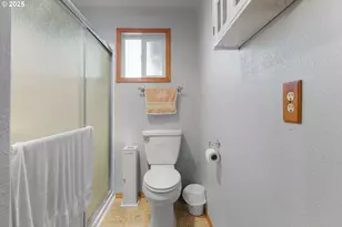 2812 W Sanders Ave, Roseburg, OR 97471 - Photo 18