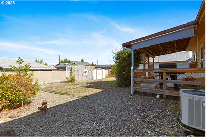 2812 W Sanders Ave, Roseburg, OR 97471 - Photo 28