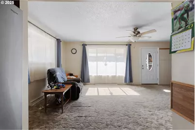 2812 W Sanders Ave, Roseburg, OR 97471 - Photo 10