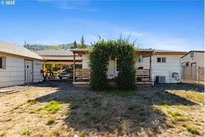 2812 W Sanders Ave, Roseburg, OR 97471 - Photo 30