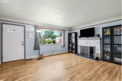 16523 SE Clinton St, Portland, OR 97236 - Photo 6