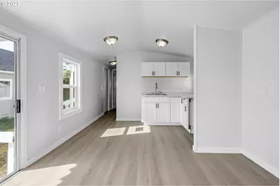 12726 SE Division St #17, Portland, OR 97236 - Photo 18