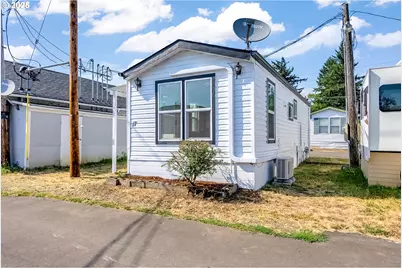 12726 SE Division St #17, Portland, OR 97236 - Photo 2