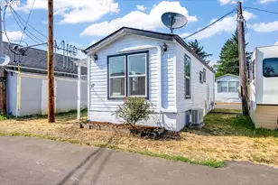 12726 SE Division St, Portland, OR 97236 - Photo 2