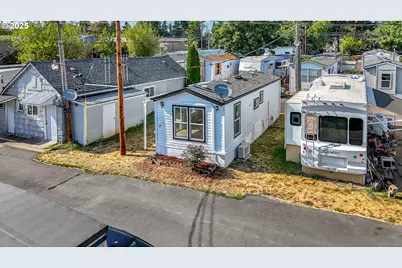 12726 SE Division St #17, Portland, OR 97236 - Photo 10