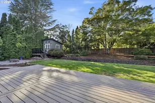 4595 NW Malhuer Ave, Portland, OR 97229 - Photo 38