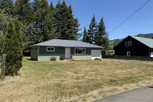 220 W Birch St, Powers, OR 97466 - Photo 2