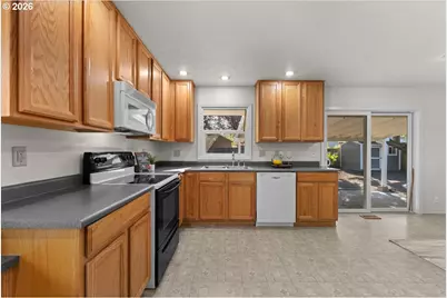 11024 SE 51st Ave, Milwaukie, OR 97222 - Photo 20