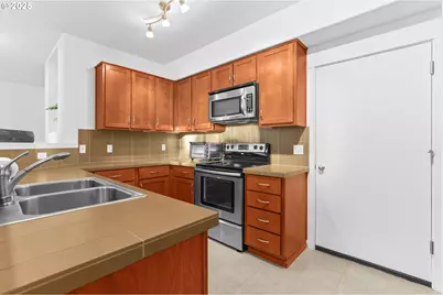 595 NW Lost Springs Ter #303, Portland, OR 97229 - Photo 20