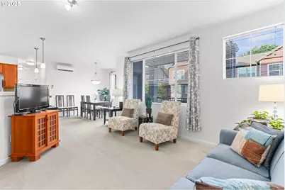 595 NW Lost Springs Ter #303, Portland, OR 97229 - Photo 4