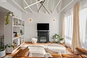 8629 NE Clackamas St, Portland, OR 97220 - Photo 4