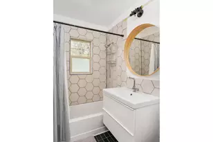 8629 NE Clackamas St, Portland, OR 97220 - Photo 24