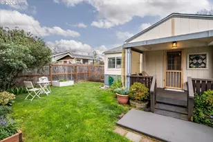 297 S 43rd St, Springfield, OR 97478 - Photo 8