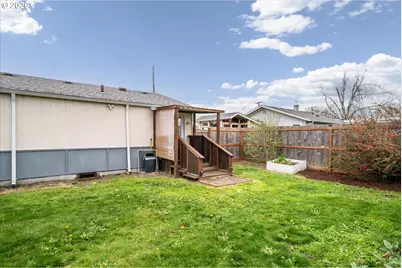 297 S 43rd St, Springfield, OR 97478 - Photo 26